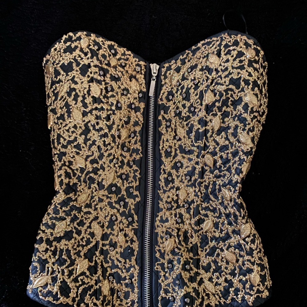 Elegant Black and Gold Strapless Corset